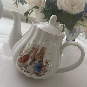 Charming White Teapot with Rabbit Design